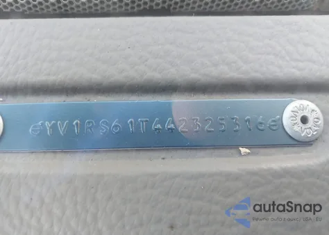 2004 Volvo S60 2.4 from USA, damaged, VIN YV1RS61T442325316